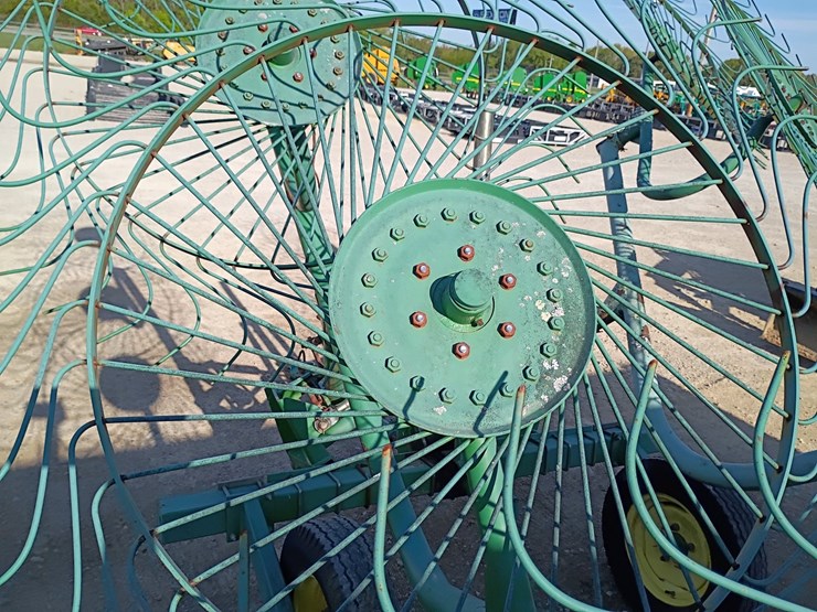 john-deere-702-image-23