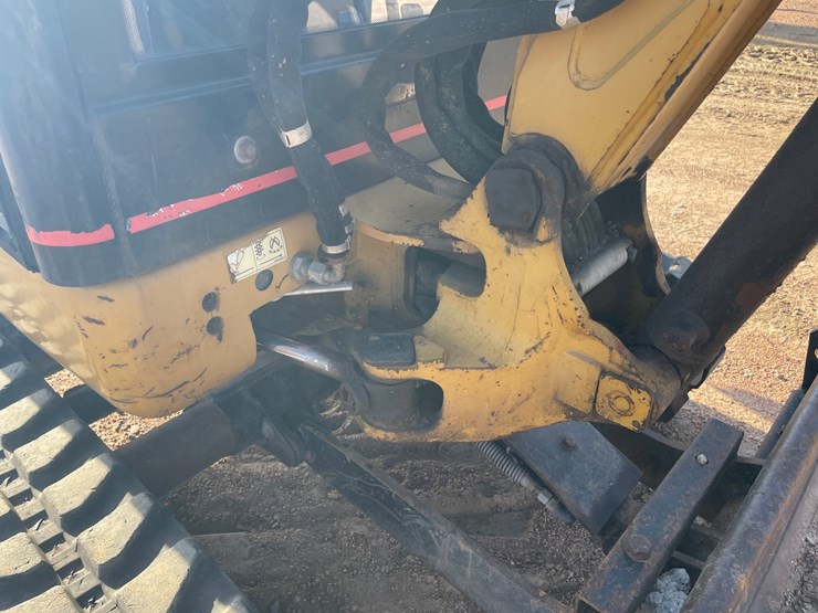 2005-caterpillar-301.8-image-15