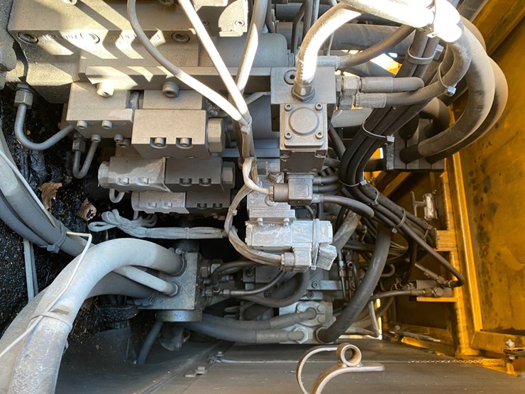 1996-akerman-ew200-image-51