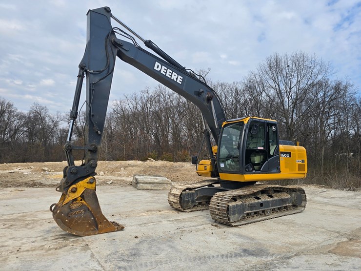 2013-deere-160g-lc-image-2