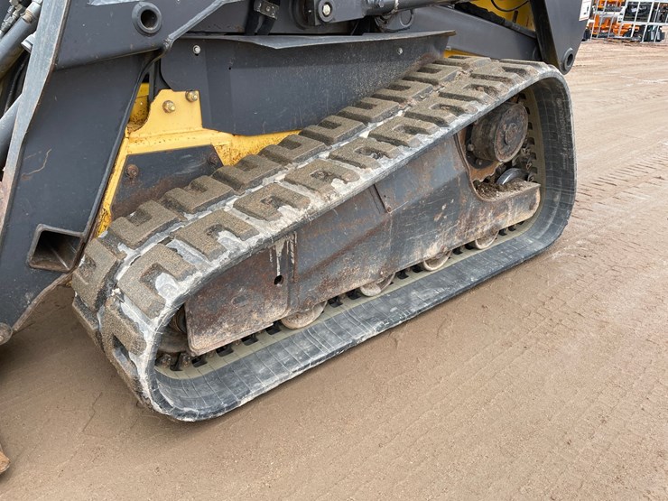 2007-new-holland-c185-image-13