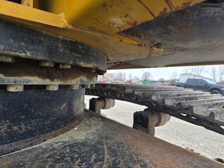 2014-deere-160g-lc-image-34