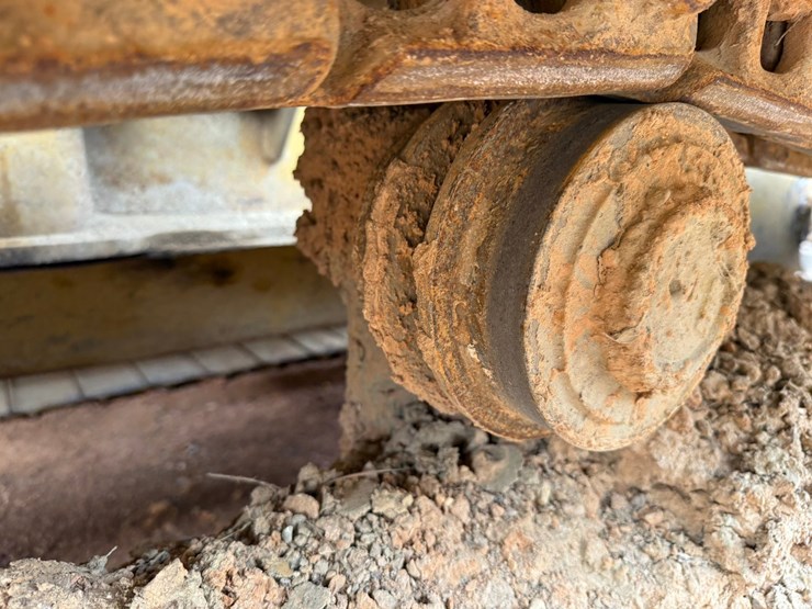 caterpillar-d4c-image-20