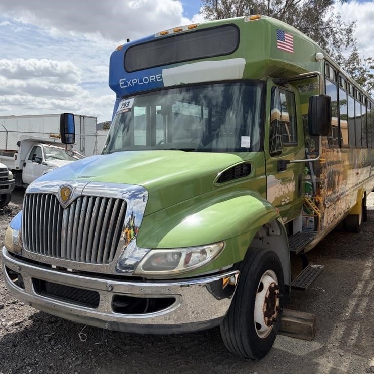 2013 INTERNATIONAL HC