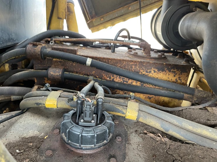 2002-caterpillar-914g-image-52