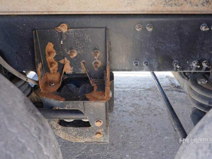 2018-mack-granite-gu713-image-59