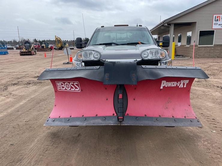 2013-chevrolet-silverado-2500hd-image-8