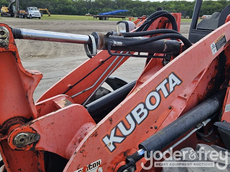kubota-r630-image-16