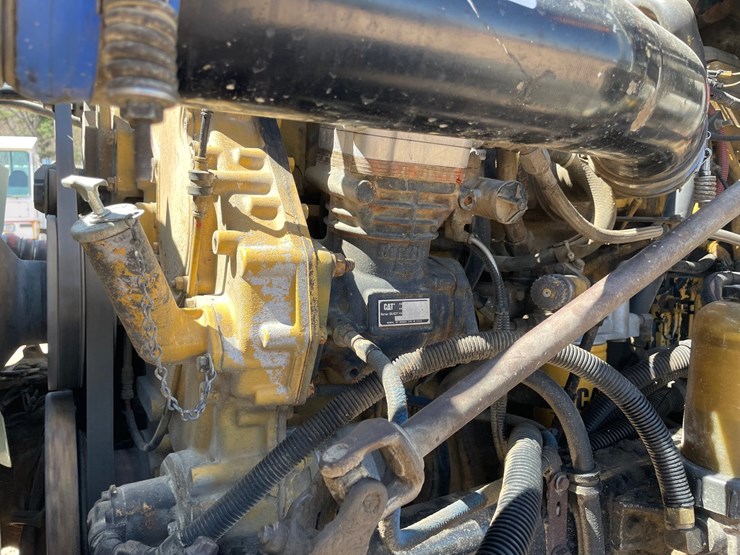 2007-freightliner-fld120-image-33