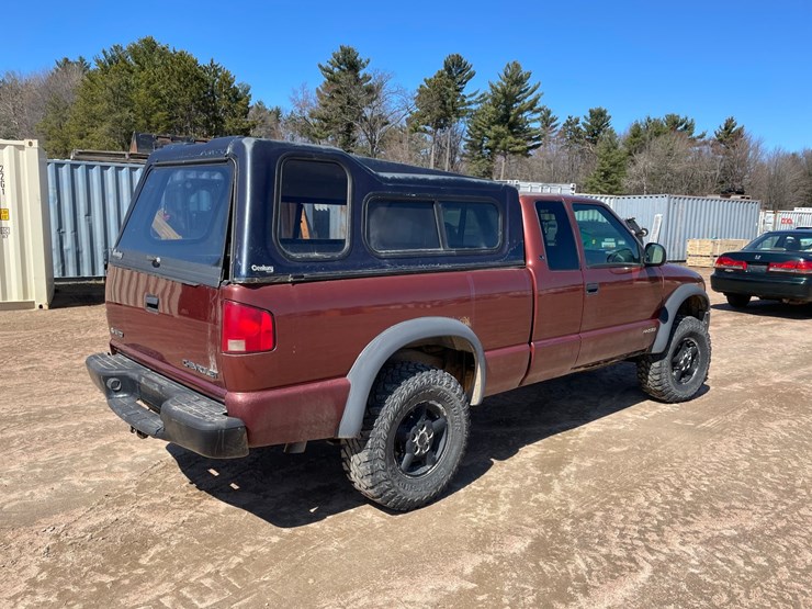 1998-chevrolet-s10-image-5