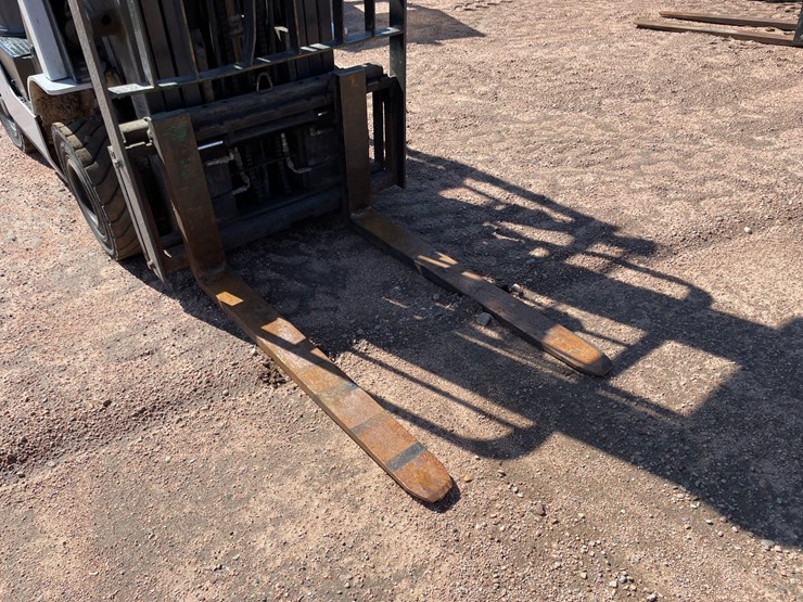 #1135-•-unicarriers-lp-forklift-image-9