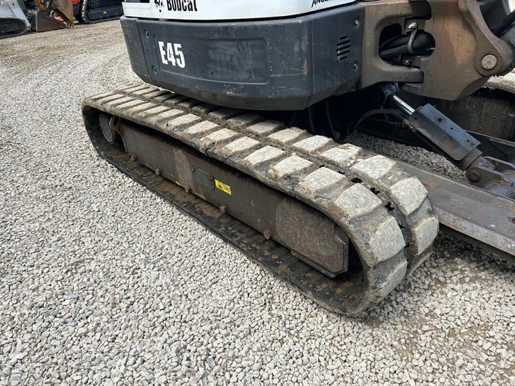 bobcat-e45-image-11