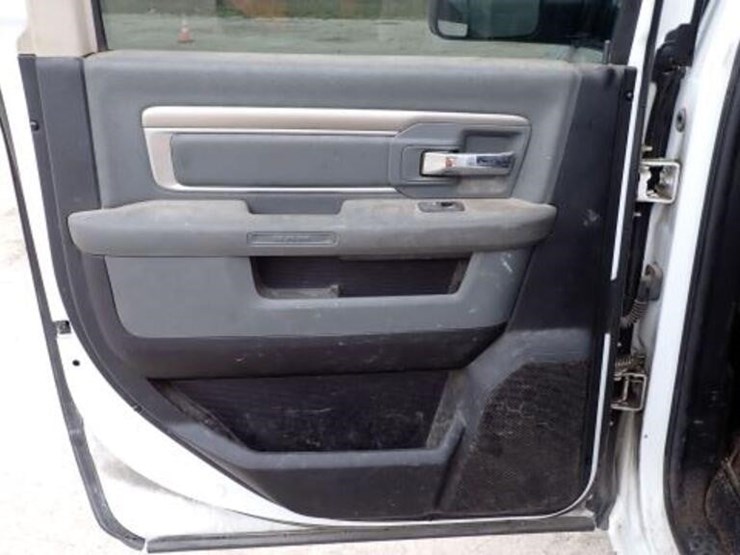 2018-ram-2500-hd-image-26