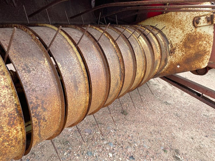 new-holland-68-image-16