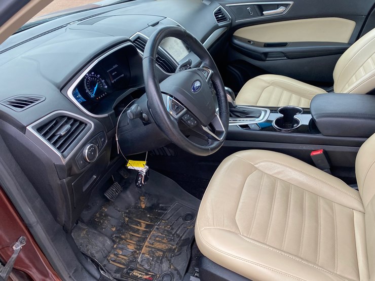 2015-ford-edge-sel-image-30