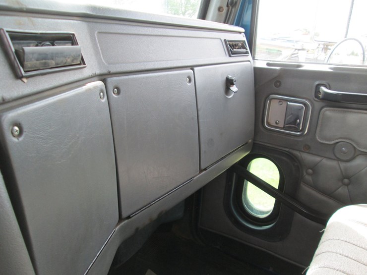 1999-caterpillar-c12-image-37