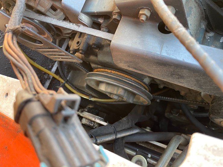 2005-bobcat-t300-image-33