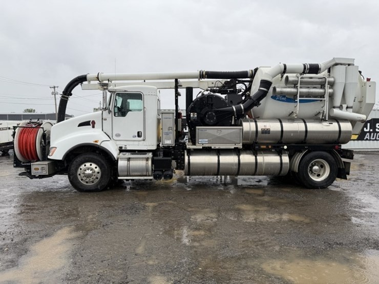 2015-kenworth-t440-image-7