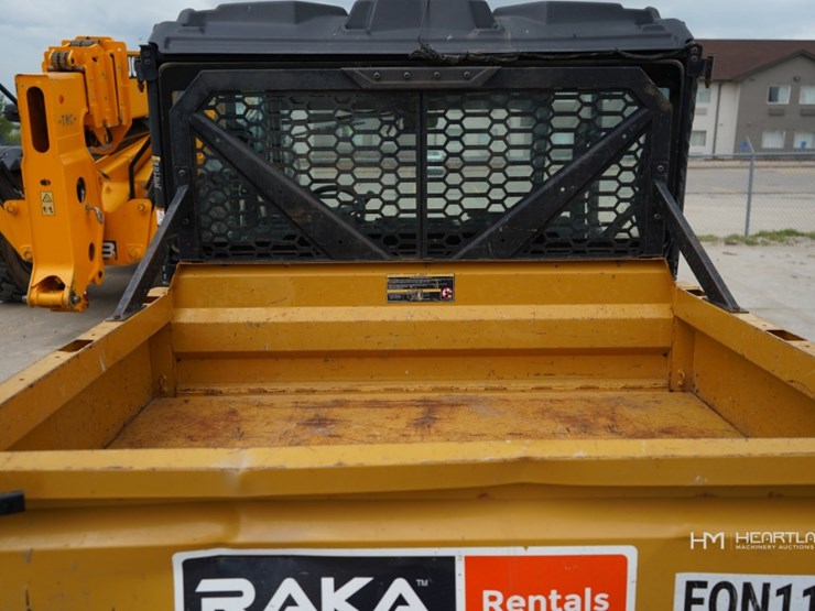 2019-caterpillar-cuv85-utv-image-24