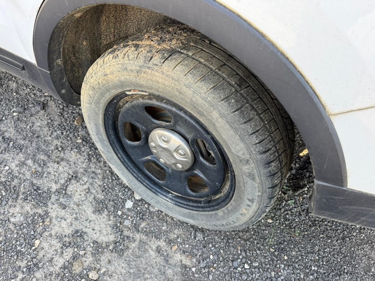 2017-ford-explorer-image-5