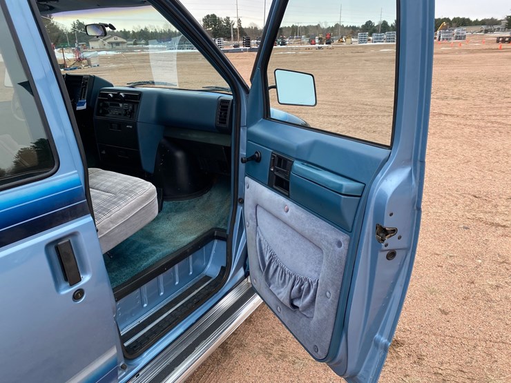 1985-chevrolet-astro-image-30