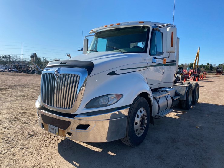 2008-international-prostar-image-1