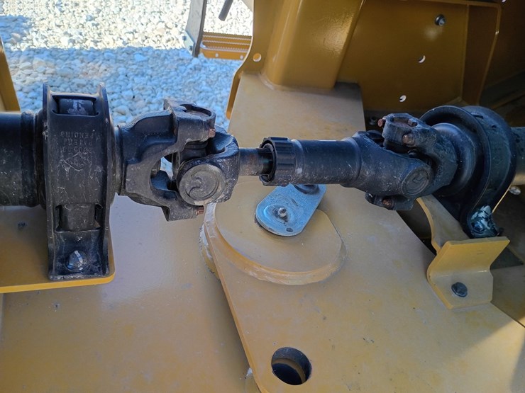 2023-caterpillar-910-image-63