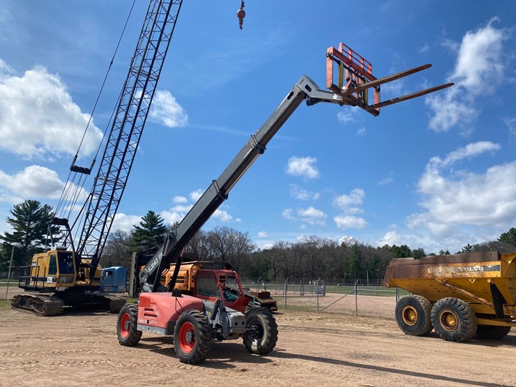 #1306-•-2018-skyjack-8,000lb-telehandler-image-46