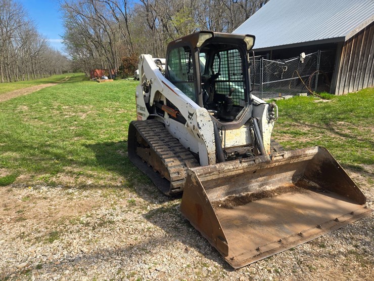 2010-bobcat-t650-image-17