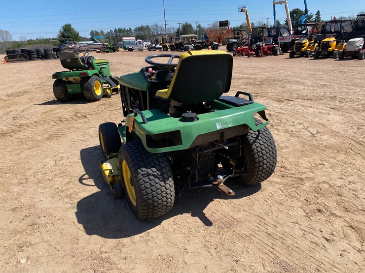 john-deere-425-image-7