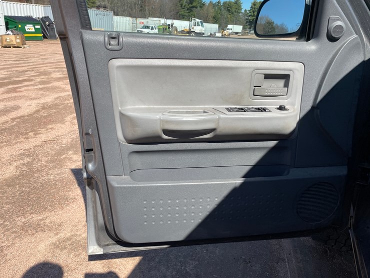 2006-dodge-dakota-slt-image-38