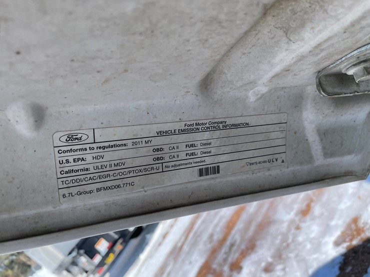 2011-ford-f350-image-60