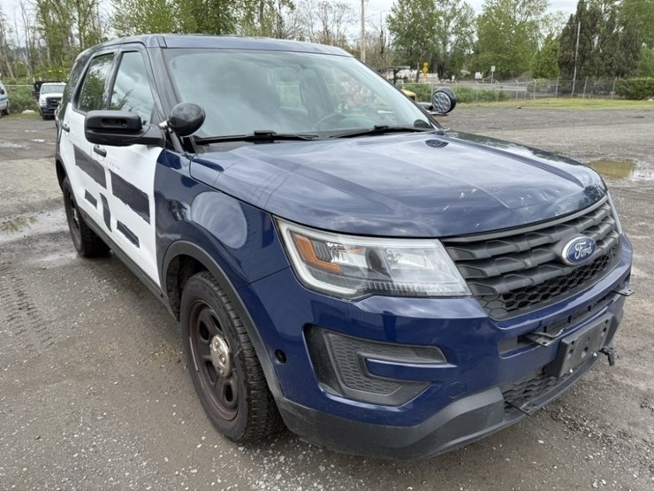 2017-ford-explorer-image-2