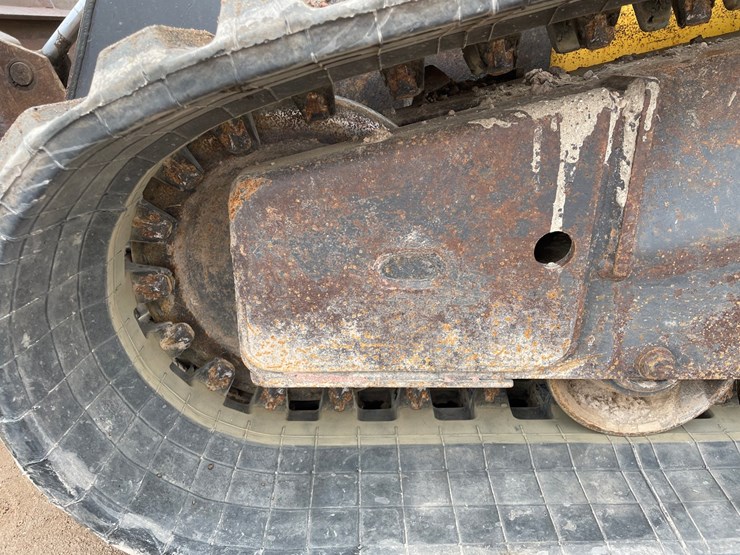 2007-new-holland-c185-image-15