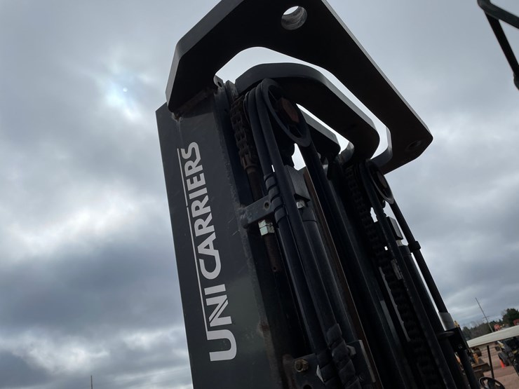 #1164-•-unicarriers-3,450-lbs-lp-forklift-image-14