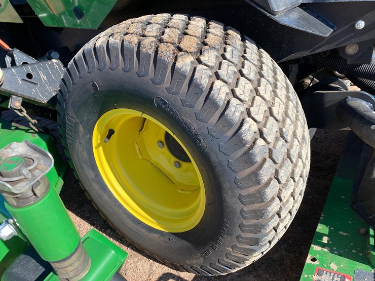 2014-john-deere-1600t-image-30