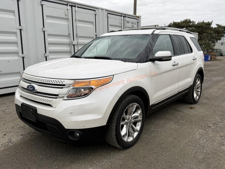 ford-explorer-limited-image-1