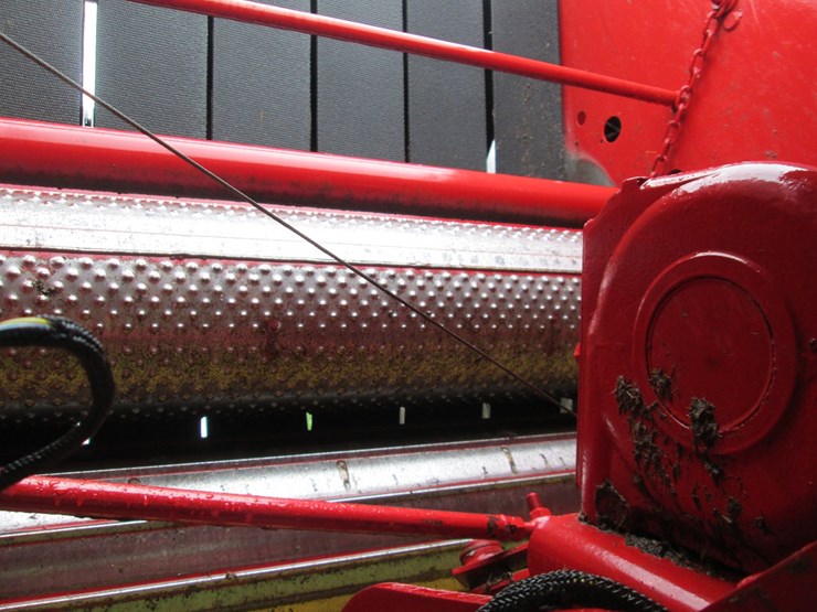 new-holland-br7060-image-30