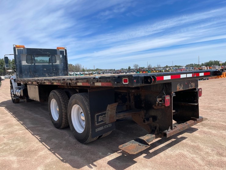 2016-international-durastar-4400-image-9