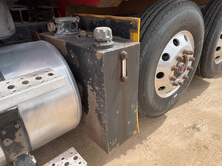 2005-caterpillar-c13-image-28