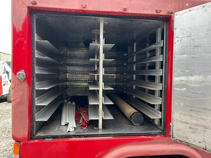 2004-chevrolet-1500-image-13