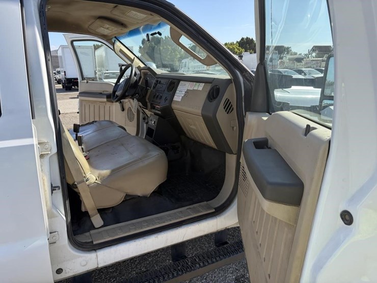 2010-ford-f450-image-9