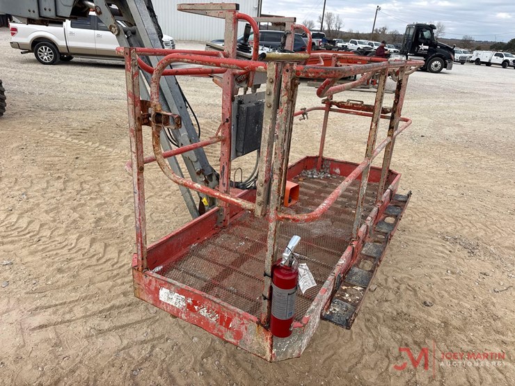 2018-skyjack-sj66t-image-11