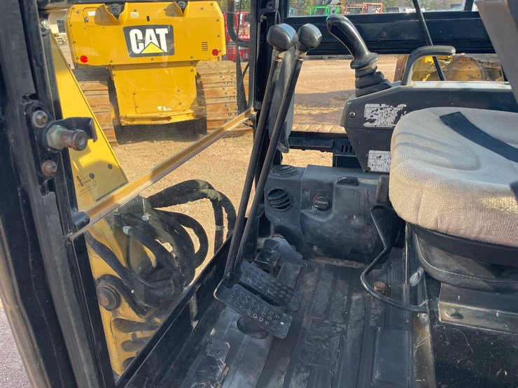 2005-caterpillar-301.8-image-33