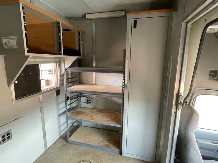 2009-ford-e450-image-49