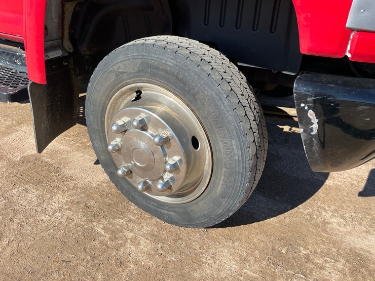 2006-gmc-topkick-image-15