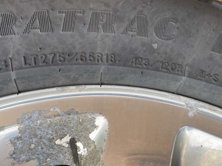 2013-chevrolet-silverado-2500hd-image-35