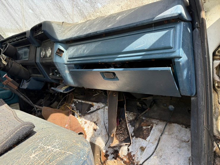 1982-ford-f700-image-51