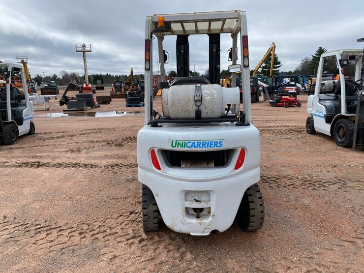 #1161-•-unicarriers-3,450-lbs-lp-forklift-image-6