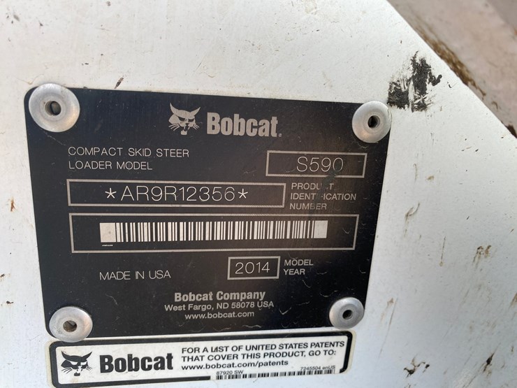 2014-bobcat-s590-image-27